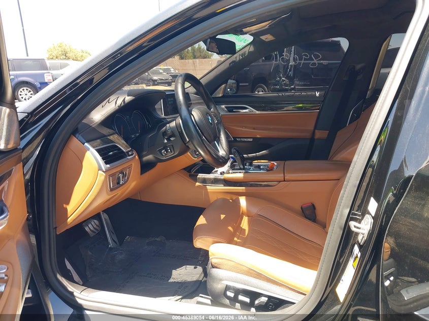 2017 BMW 7er VIN WBA7F0C31HGM21535 IAAI salvage auction — RIGHT REAR, Salvage Certificate (California), sold $10,100 on 2026-07-10 (photo 5)