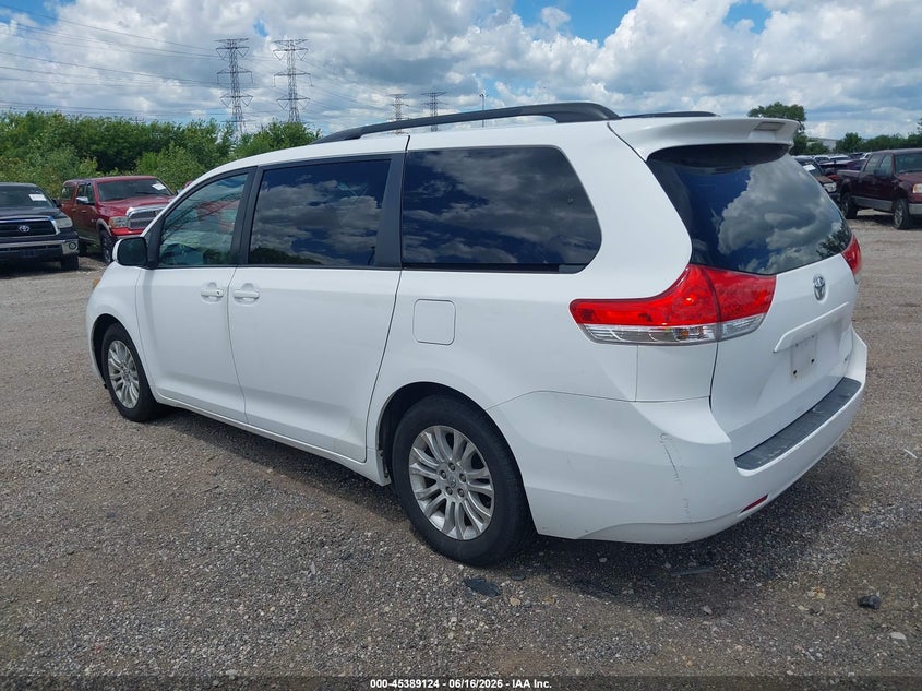 2011 Toyota Sienna VIN 5TDYK3DCXBS127969 IAAI salvage auction — NORMAL WEAR, Clear (Illinois), sold $2,150 on 2026-07-13 (photo 3)