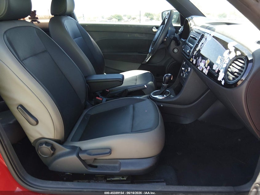 2015 Volkswagen Beetle VIN 3VWF17AT9FM631275 IAAI salvage auction — FRONT END, Salvage Title, sold $1,100 on 2026-07-30 (photo 5)