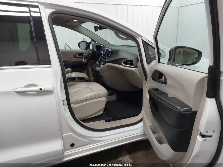 2021 Chrysler Voyager VIN 2C4RC1DG1MR520084 IAAI salvage auction — FRONT END, Regular (South Dakota), sold $3,550 on 2026-07-19 (photo 5)