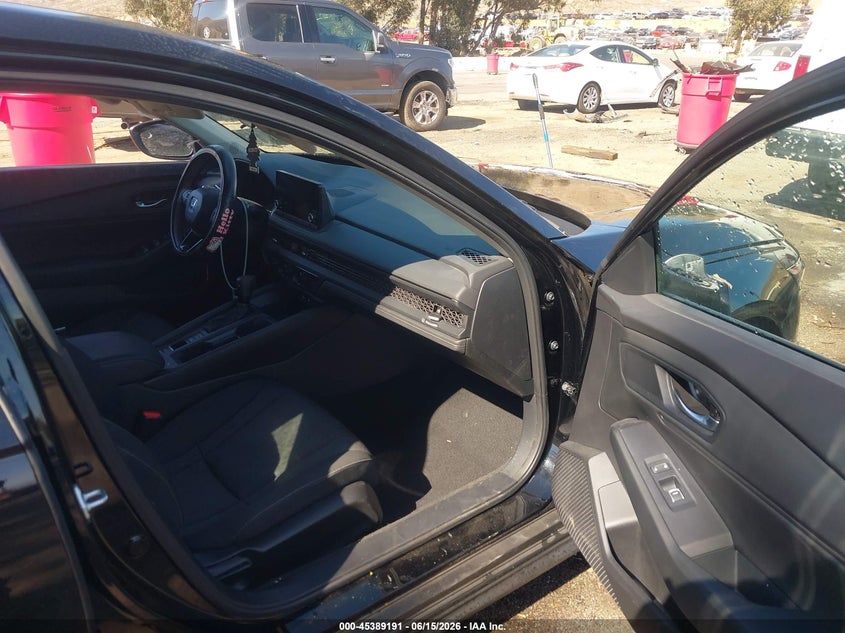 2025 Honda Accord VIN 1HGCY1F4XSA057178 IAAI salvage auction — REAR END, Salvage Title, sold $7,600 on 2026-07-29 (photo 5)