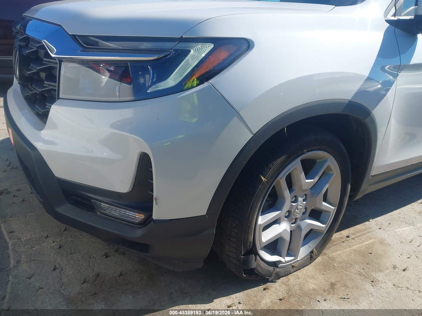 2024 Honda Passport VIN 5FNYF8H54RB010075 IAAI salvage auction — FRONT END, Salvage Title, sold $9,300 on 2026-07-21 (photo 6)