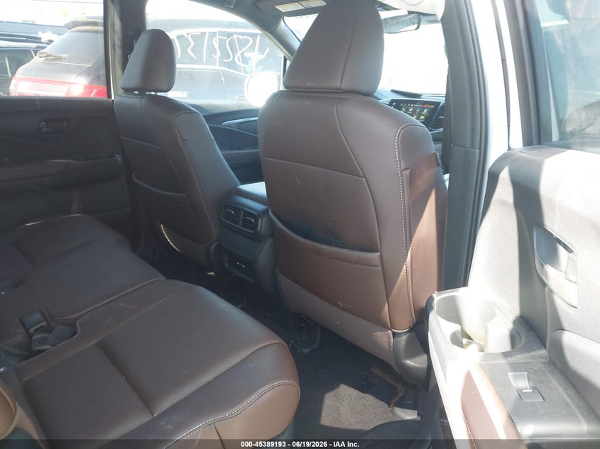 2024 Honda Passport VIN 5FNYF8H54RB010075 IAAI salvage auction — FRONT END, Salvage Title, sold $9,300 on 2026-07-21 (photo 8)