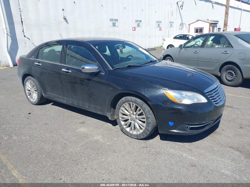 2011 Chrysler 200 VIN 1C3BC2FG3BN581679 IAAI salvage auction — NORMAL WEAR, Clear (Oregon), sold $425 on 2026-07-09 (photo 1)