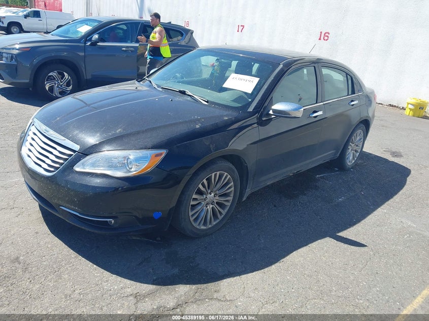 2011 Chrysler 200 VIN 1C3BC2FG3BN581679 IAAI salvage auction — NORMAL WEAR, Clear (Oregon), sold $425 on 2026-07-09 (photo 2)
