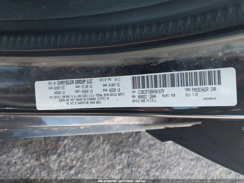 2011 Chrysler 200 VIN 1C3BC2FG3BN581679 IAAI salvage auction — NORMAL WEAR, Clear (Oregon), sold $425 on 2026-07-09 (photo 9)