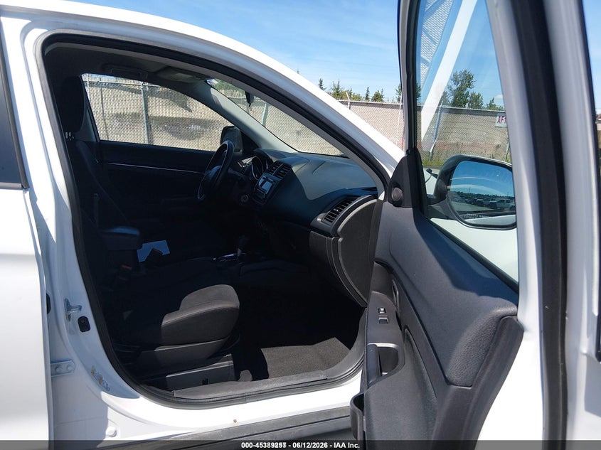 2015 Mitsubishi Outlander sport VIN 4A4AR3AU6FE044442 IAAI salvage auction — NORMAL WEAR, Sf97 (Oregon), sold $25 on 2026-07-29 (photo 5)