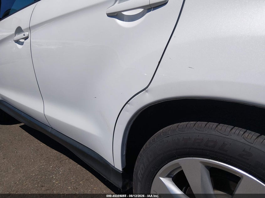 2015 Mitsubishi Outlander sport VIN 4A4AR3AU6FE044442 IAAI salvage auction — NORMAL WEAR, Sf97 (Oregon), sold $25 on 2026-07-29 (photo 6)