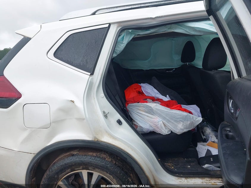 2020 Nissan Rogue VIN JN8AT2MT6LW010226 IAAI salvage auction — FRONT END, Salvage Title, sold $900 on 2026-08-26 (photo 8)