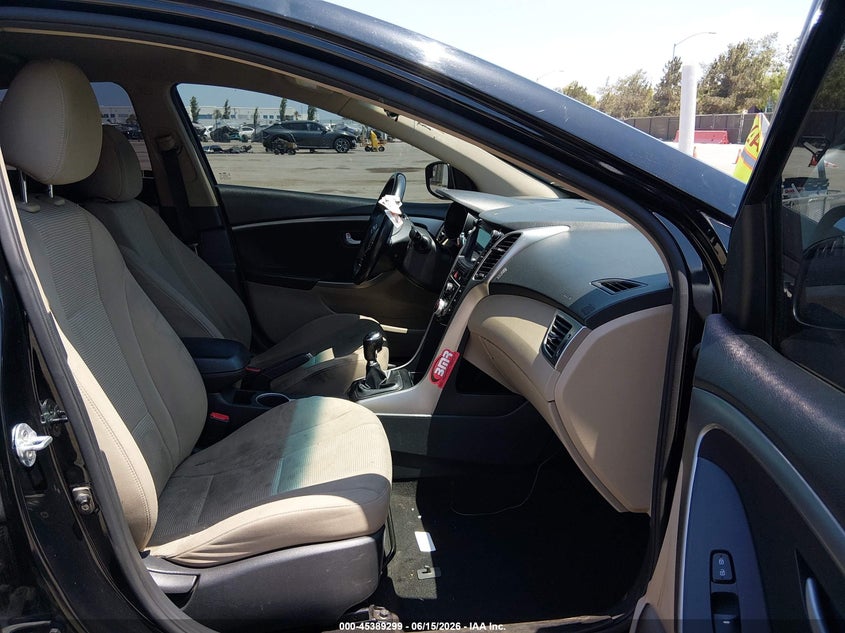 2016 Hyundai Elantra VIN KMHD35LH9GU322822 IAAI salvage auction — RIGHT FRONT, Salvage Title, sold $700 on 2026-07-29 (photo 5)