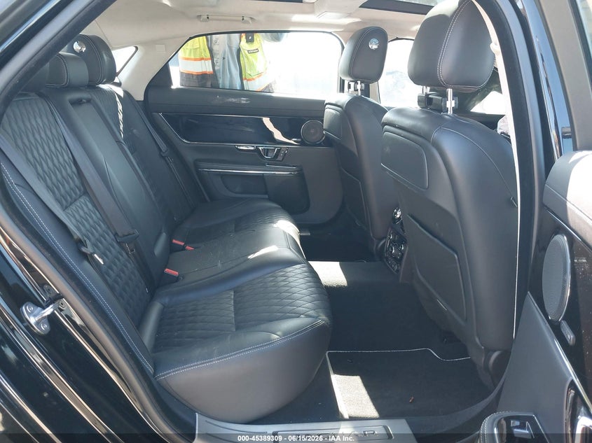 2019 Jaguar Xj VIN SAJWA2G73K8W18148 IAAI salvage auction — FRONT END, Salvage (California), sold $3,600 on 2026-08-02 (photo 8)