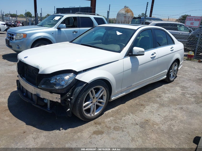 2014 Mercedes-benz C-klasse VIN WDDGF4HB0EG245184 IAAI salvage auction — FRONT END, Salvage (California), sold $3,650 on 2026-07-16 (photo 2)