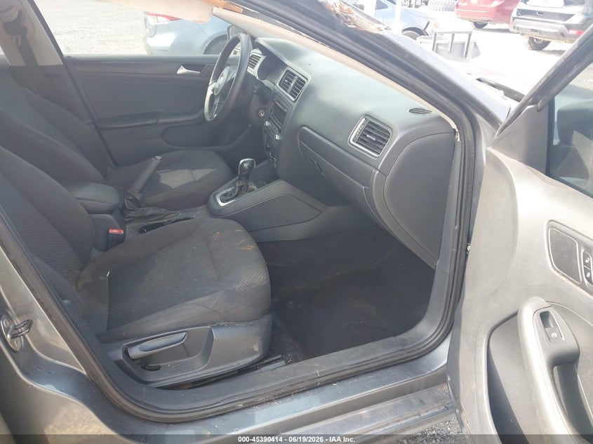 2014 Volkswagen Jetta VIN 3VW2K7AJ7EM257709 IAAI salvage auction — NORMAL WEAR, Salvage Title, sold $25 on 2026-07-23 (photo 5)