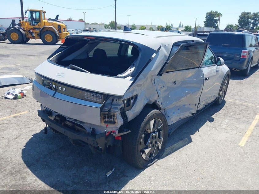 2025 Hyundai Ioniq 5 VIN 7YAKM4DA7SY012330 IAAI salvage auction — RIGHT SIDE, Wait Title, sold $8,250 on 2026-08-24 (photo 4)