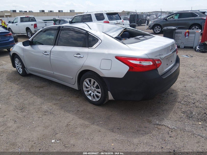 2017 Nissan Altima VIN 1N4AL3AP8HC219913 IAAI salvage auction — STORM DAMAGE, Salvage (Kansas), sold $525 on 2026-07-31 (photo 3)