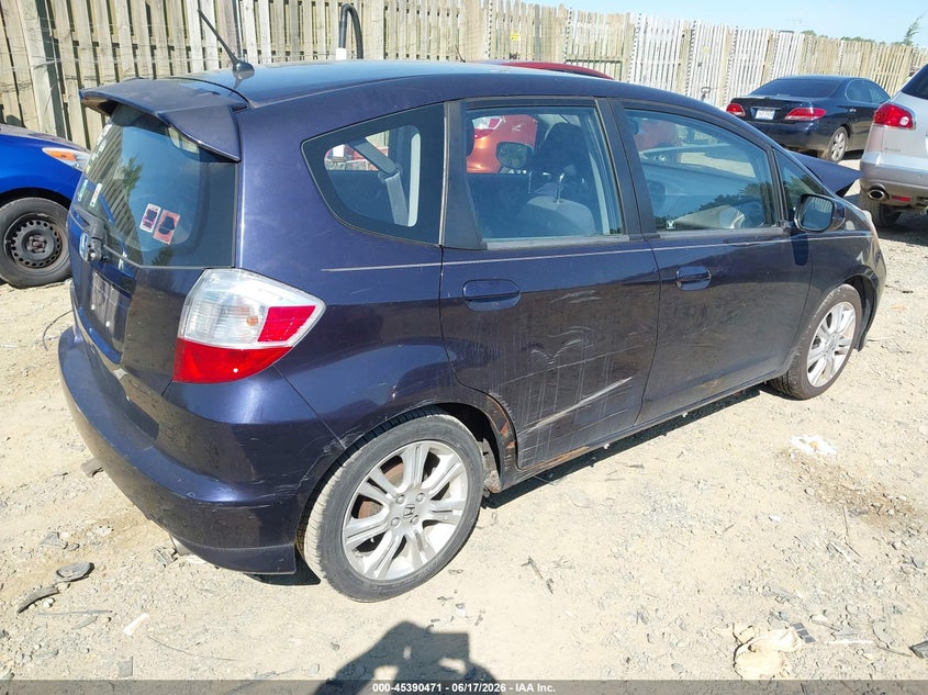 2010 Honda Fit VIN JHMGE8H41AC008287 IAAI salvage auction — NORMAL WEAR, Clear (Virginia), sold $500 on 2026-07-13 (photo 4)