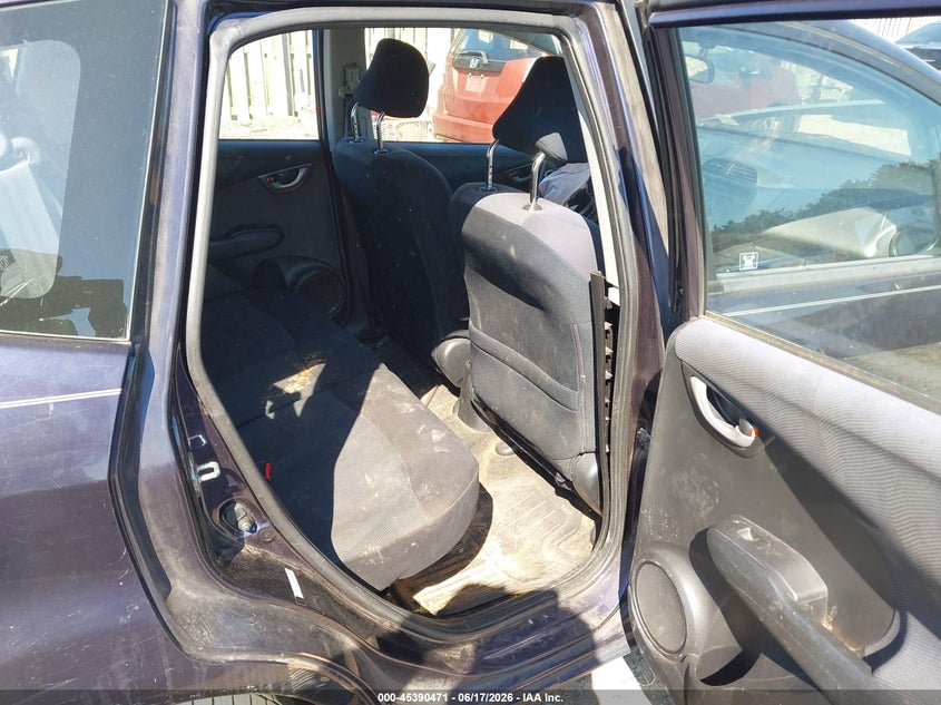 2010 Honda Fit VIN JHMGE8H41AC008287 IAAI salvage auction — NORMAL WEAR, Clear (Virginia), sold $500 on 2026-07-13 (photo 8)