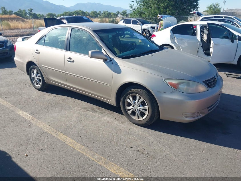 2004 Toyota Camry VIN 4T1BF32K84U076423 IAAI salvage auction — NORMAL WEAR, Clear (Utah), sold $350 on 2026-07-09 (photo 1)