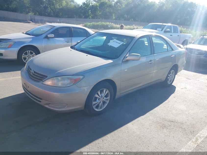 2004 Toyota Camry VIN 4T1BF32K84U076423 IAAI salvage auction — NORMAL WEAR, Clear (Utah), sold $350 on 2026-07-09 (photo 2)