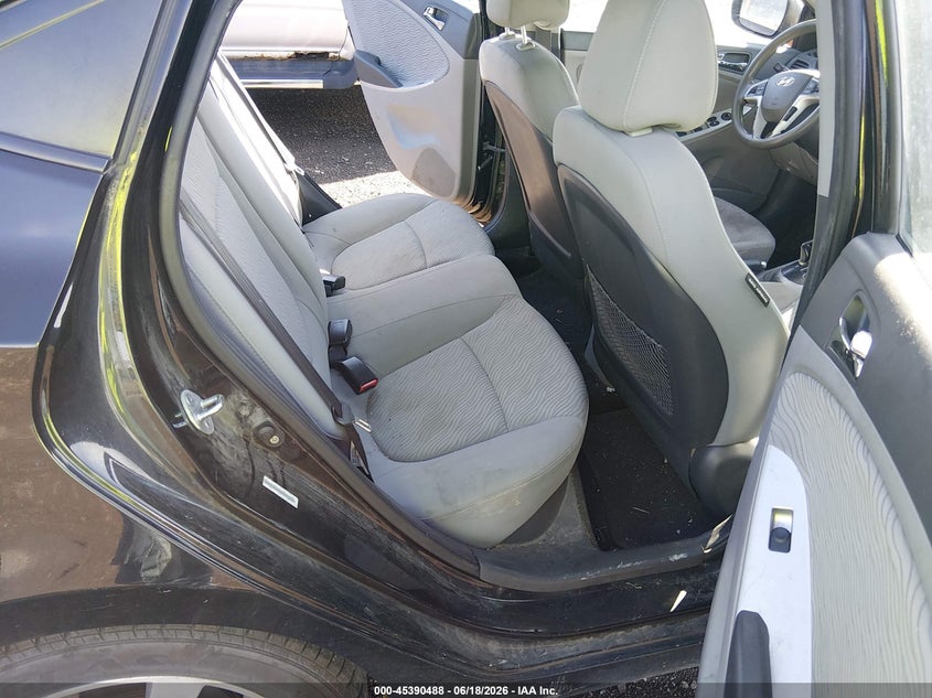 2012 Hyundai Accent VIN KMHCU4AEXCU261728 IAAI salvage auction — NORMAL WEAR, Original (Ohio), sold $250 on 2026-07-22 (photo 8)