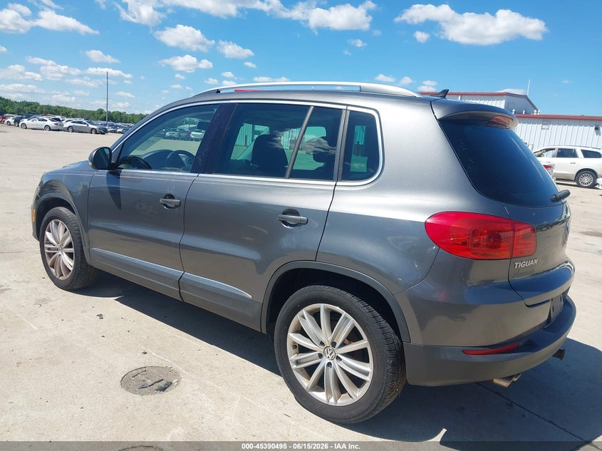 2013 Volkswagen Tiguan VIN WVGAV3AX0DW580979 IAAI salvage auction — NORMAL WEAR, Clear (Illinois), sold $200 on 2026-07-21 (photo 3)