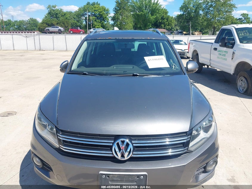 2013 Volkswagen Tiguan VIN WVGAV3AX0DW580979 IAAI salvage auction — NORMAL WEAR, Clear (Illinois), sold $200 on 2026-07-21 (photo 6)