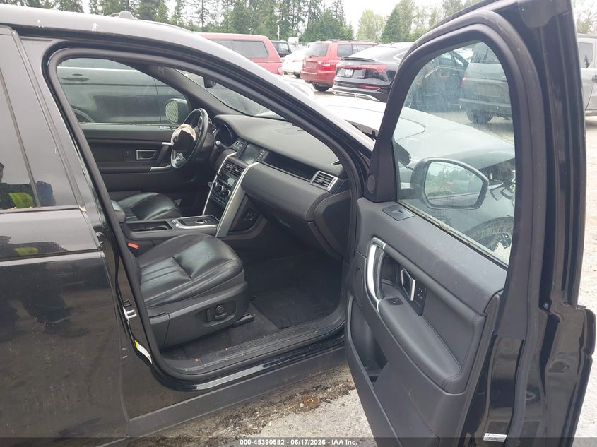 2017 Land rover Discovery sport VIN SALCR2BG1HH662281 IAAI salvage auction — NORMAL WEAR, Salvage Title, sold $500 on 2026-07-29 (photo 5)