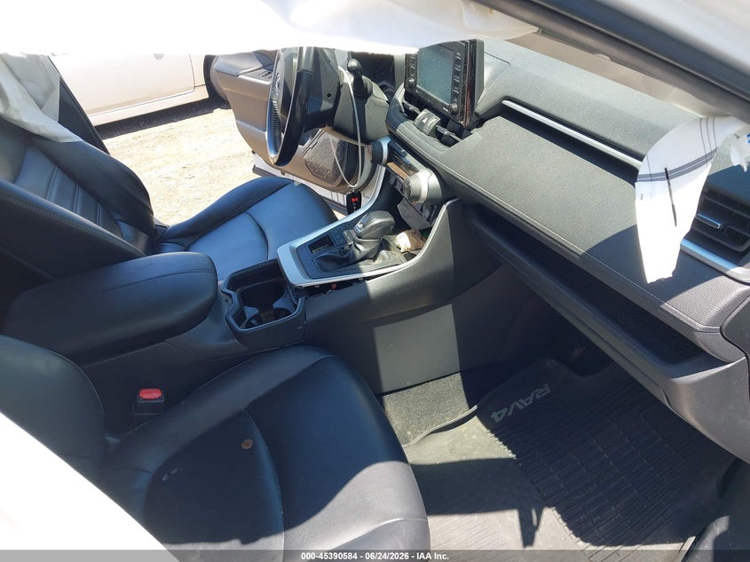 2020 Toyota Rav 4 VIN JTMA1RFV0LD052198 IAAI salvage auction — FRONT & REAR, Salvage Title, sold $8,100 on 2026-07-21 (photo 5)