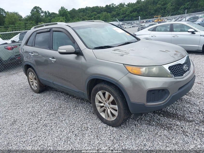 2011 Kia Sorento VIN 5XYKT4A22BG082141 IAAI salvage auction — LEFT SIDE, Clear (Alabama), sold $775 on 2026-07-23 (photo 1)