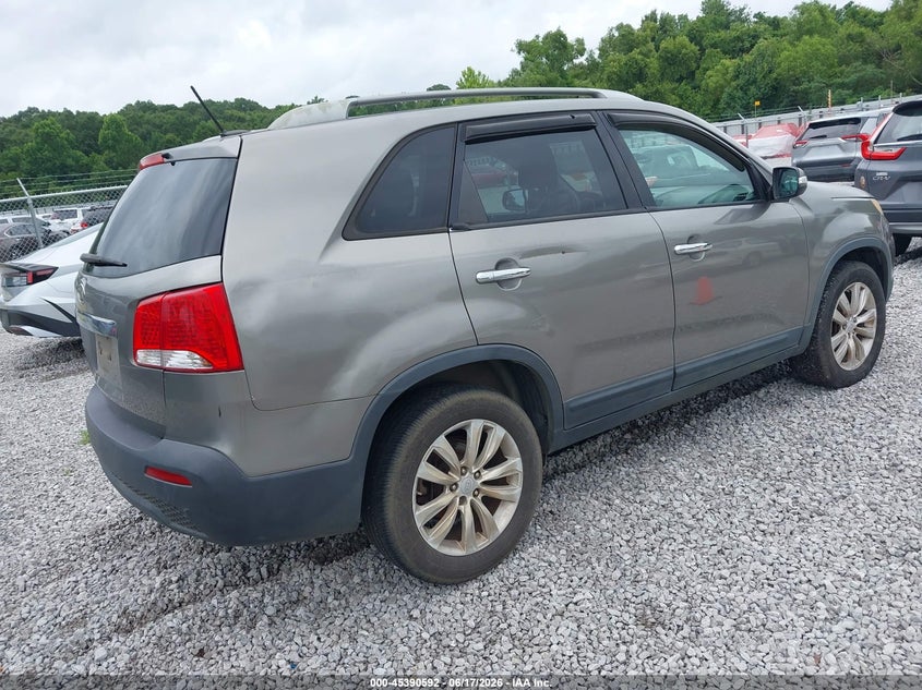 2011 Kia Sorento VIN 5XYKT4A22BG082141 IAAI salvage auction — LEFT SIDE, Clear (Alabama), sold $775 on 2026-07-23 (photo 4)
