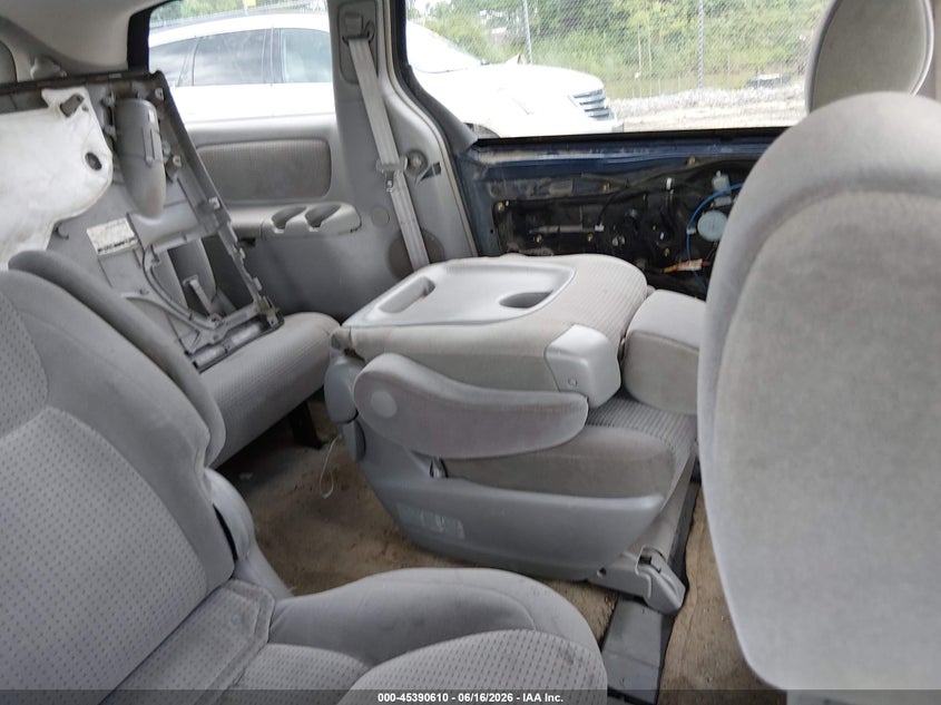 2006 Toyota Sienna VIN 5TDZA23C76S468612 IAAI salvage auction — NORMAL WEAR, Original (West Virginia), sold $200 on 2026-07-15 (photo 8)