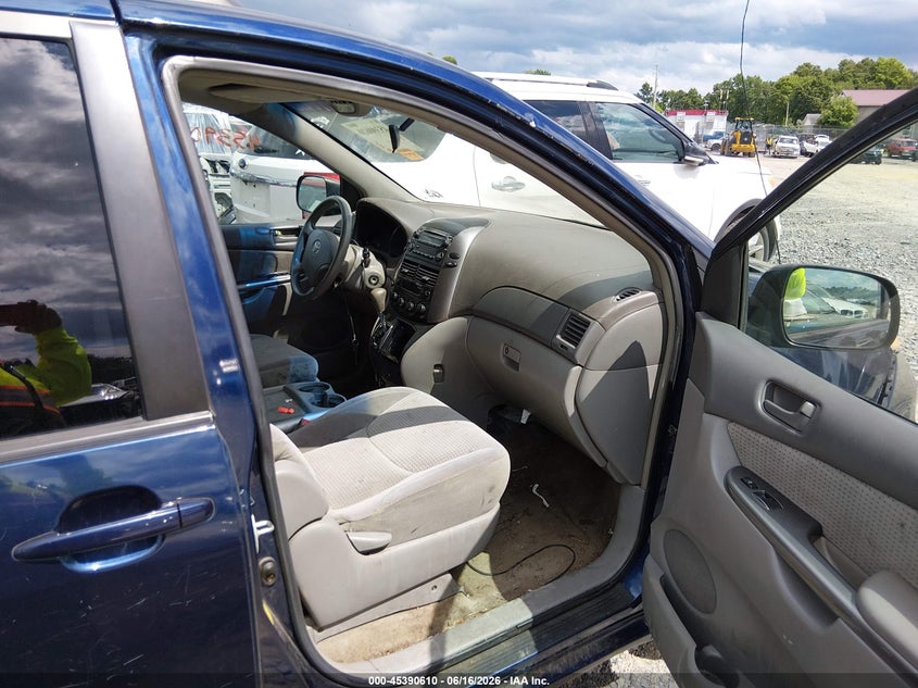 2006 Toyota Sienna VIN 5TDZA23C76S468612 IAAI salvage auction — NORMAL WEAR, Original (West Virginia), sold $200 on 2026-07-15 (photo 5)