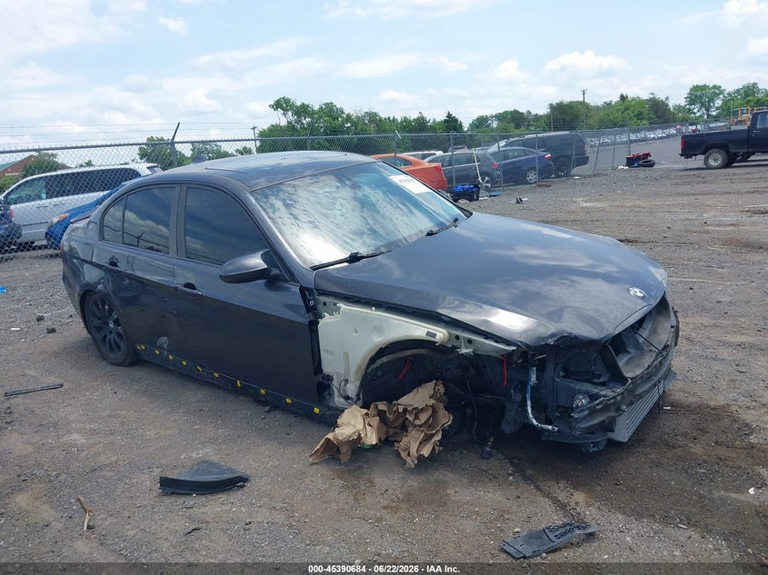 2007 BMW 3er VIN WBAVB73557P100027 IAAI salvage auction — NORMAL WEAR, Clear (Virginia), sold $425 on 2026-07-28 (photo 1)