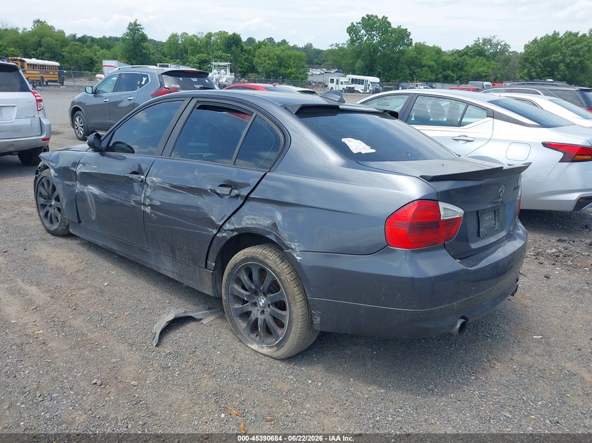 2007 BMW 3er VIN WBAVB73557P100027 IAAI salvage auction — NORMAL WEAR, Clear (Virginia), sold $425 on 2026-07-28 (photo 3)