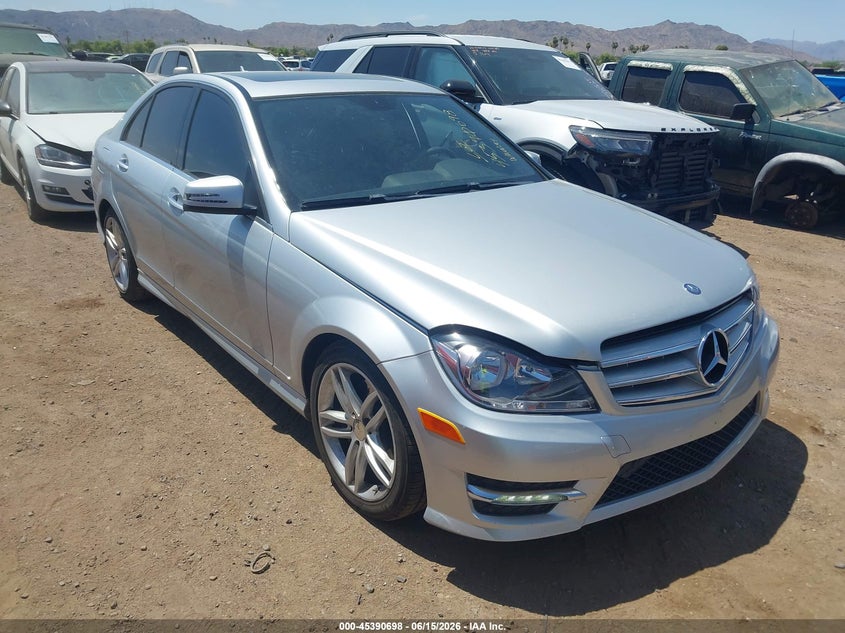 2013 Mercedes-benz C-klasse VIN WDDGF8AB8DG108817 IAAI salvage auction — NORMAL WEAR, Clear-Dealer Only (Arizona), sold $1,100 on 2026-07-21 (photo 1)