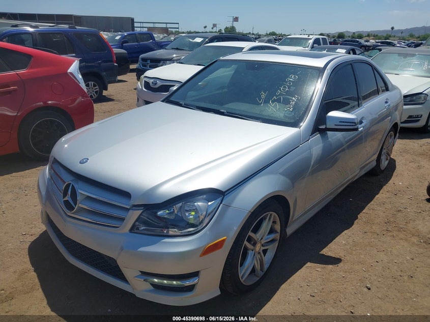 2013 Mercedes-benz C-klasse VIN WDDGF8AB8DG108817 IAAI salvage auction — NORMAL WEAR, Clear-Dealer Only (Arizona), sold $1,100 on 2026-07-21 (photo 2)