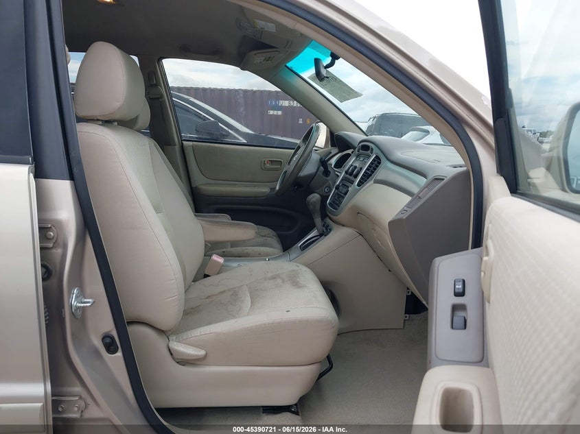 2005 Toyota Highlander VIN JTEGP21A550081030 IAAI salvage auction — NORMAL WEAR, Clear (Texas), sold $1,250 on 2026-07-16 (photo 5)