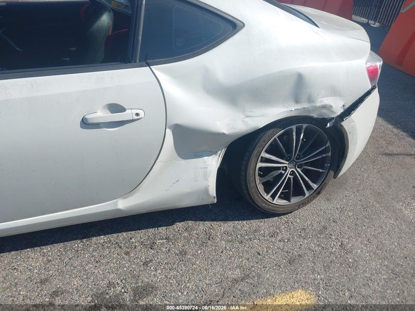 2015 Scion Fr-s VIN JF1ZNAA12F9705849 IAAI salvage auction — SIDE, Salvage Title, sold $2,800 on 2026-07-17 (photo 6)