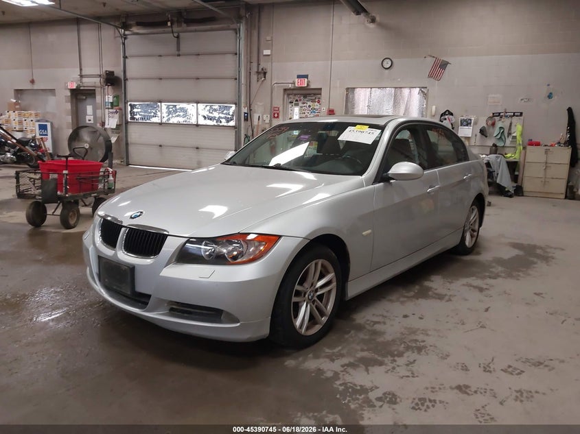 2007 BMW 3 series VIN WBAVC73517KP32615 IAAI salvage auction — NORMAL WEAR, Original (Maine), sold $300 on 2026-07-27 (photo 2)