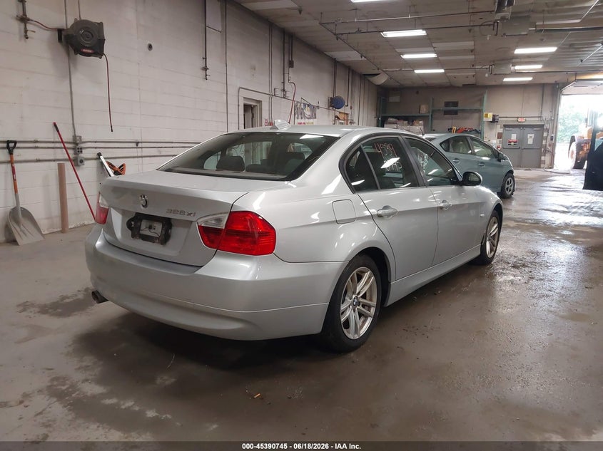 2007 BMW 3 series VIN WBAVC73517KP32615 IAAI salvage auction — NORMAL WEAR, Original (Maine), sold $300 on 2026-07-27 (photo 4)