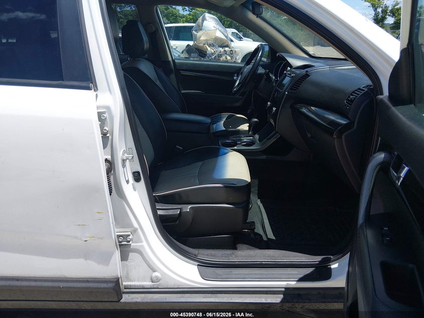 2011 Kia Sorento VIN 5XYKU4A29BG027845 IAAI salvage auction — NORMAL WEAR, Clear (Missouri), sold $1,000 on 2026-07-07 (photo 5)
