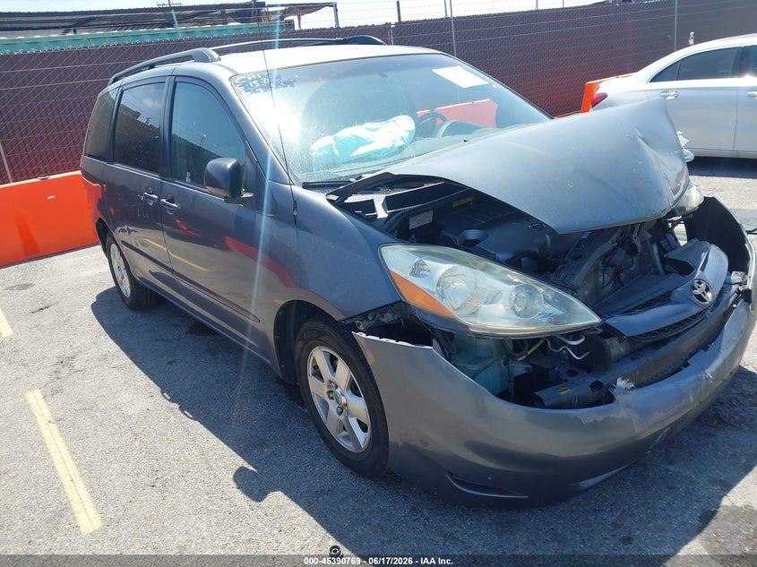 2007 Toyota Sienna VIN 5TDZK23C47S055531 IAAI salvage auction — FRONT END, Salvage (California), sold $1,400 on 2026-07-06 (photo 1)