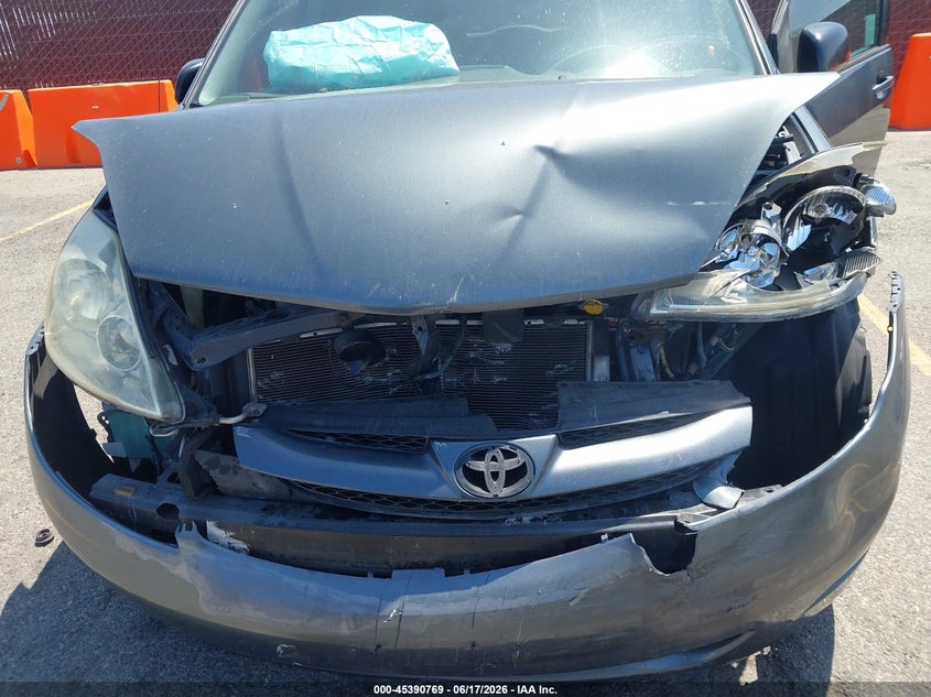 2007 Toyota Sienna VIN 5TDZK23C47S055531 IAAI salvage auction — FRONT END, Salvage (California), sold $1,400 on 2026-07-06 (photo 6)