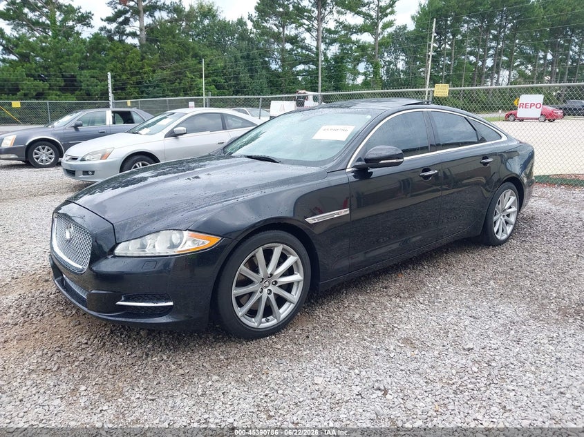 2013 Jaguar Xj series VIN SAJWA1C75D8V55668 IAAI salvage auction — NORMAL WEAR, Clear (Alabama), sold $825 on 2026-07-20 (photo 2)