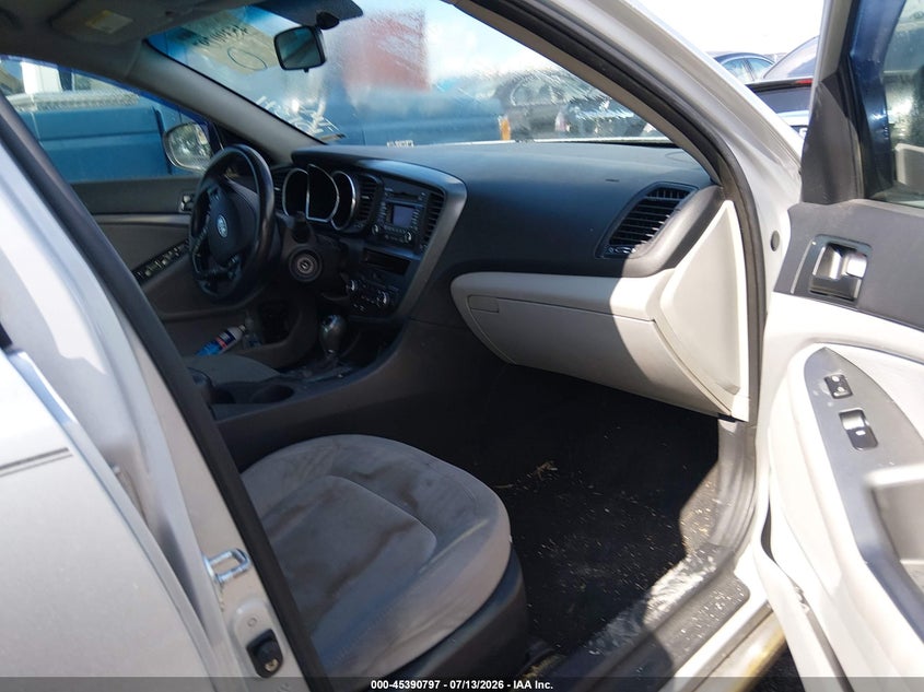 2011 Kia Optima VIN KNAGM4A7XB5151341 IAAI salvage auction — NORMAL WEAR, Clear (Tennessee), sold $450 on 2026-07-23 (photo 5)