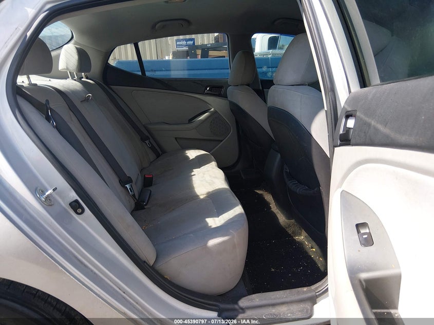 2011 Kia Optima VIN KNAGM4A7XB5151341 IAAI salvage auction — NORMAL WEAR, Clear (Tennessee), sold $450 on 2026-07-23 (photo 8)