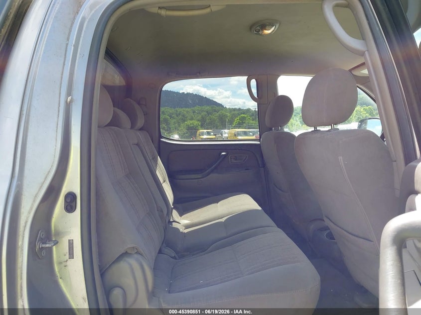 2006 Toyota Tundra VIN 5TBDT44156S519658 IAAI salvage auction — NORMAL WEAR, Clear (Pennsylvania), sold $925 on 2026-07-22 (photo 8)