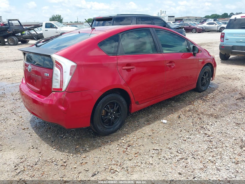 2013 Toyota Prius VIN JTDKN3DU1D1631168 IAAI salvage auction — NORMAL WEAR, Clear (Alabama), sold $650 on 2026-07-28 (photo 4)
