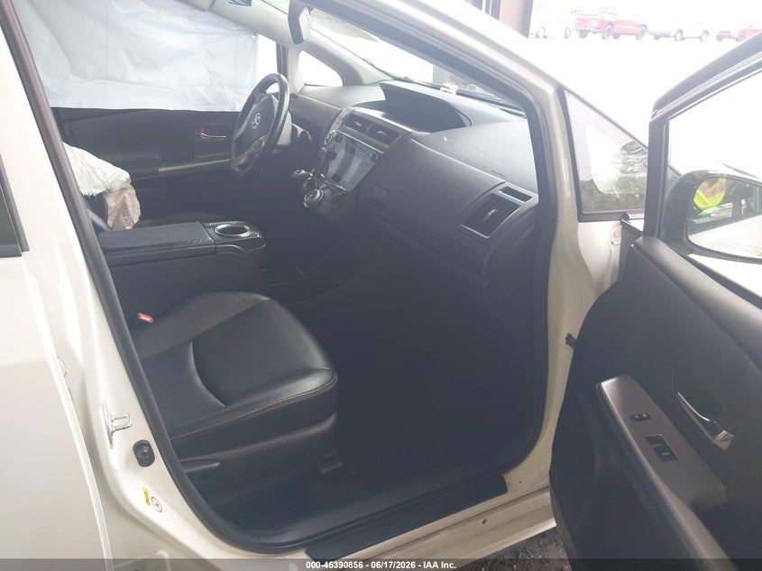 2015 Toyota Prius v VIN JTDZN3EU0FJ025408 IAAI salvage auction — UNKNOWN, Rebuildable (Florida), sold $2,550 on 2026-07-28 (photo 5)