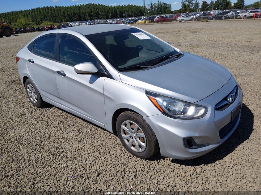 2012 Hyundai Accent VIN KMHCT4AE4CU083334 IAAI salvage auction — NORMAL WEAR, Peddle Clear Public-Restricted (Oregon), sold $200 on 2026-07-29 (photo 1)